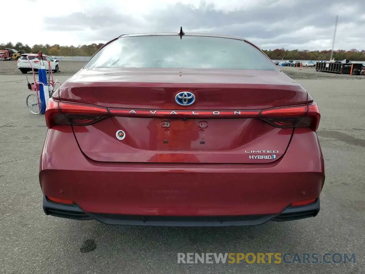 6 Photograph of a damaged car 4T1B21FB5KU009138 TOYOTA AVALON 2019