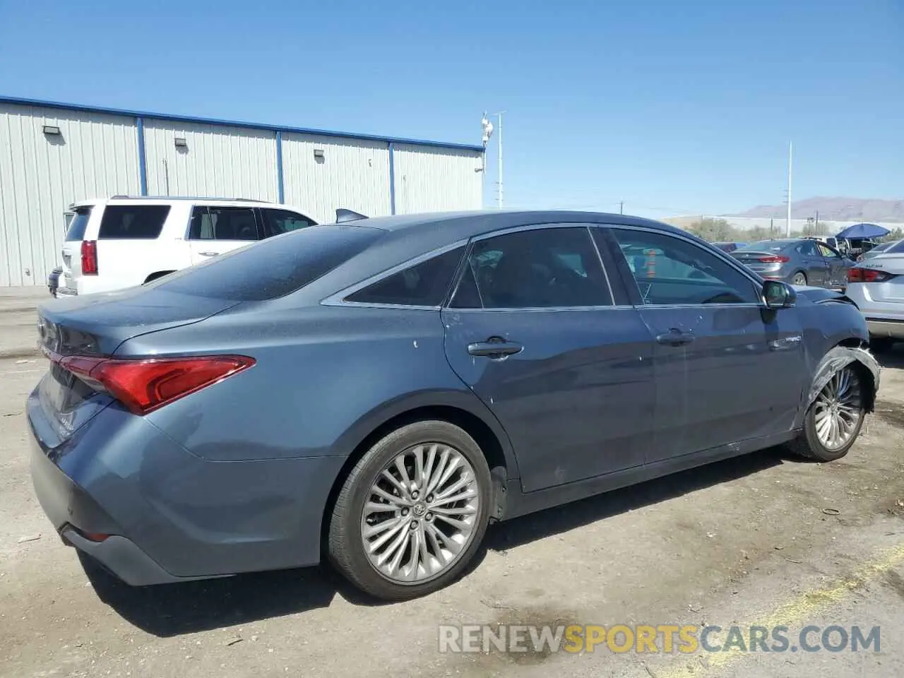 3 Фотография поврежденного автомобиля 4T1B21FB7KU002918 TOYOTA AVALON 2019