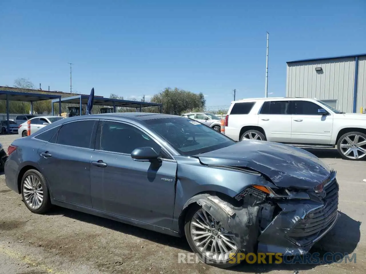 4 Фотография поврежденного автомобиля 4T1B21FB7KU002918 TOYOTA AVALON 2019