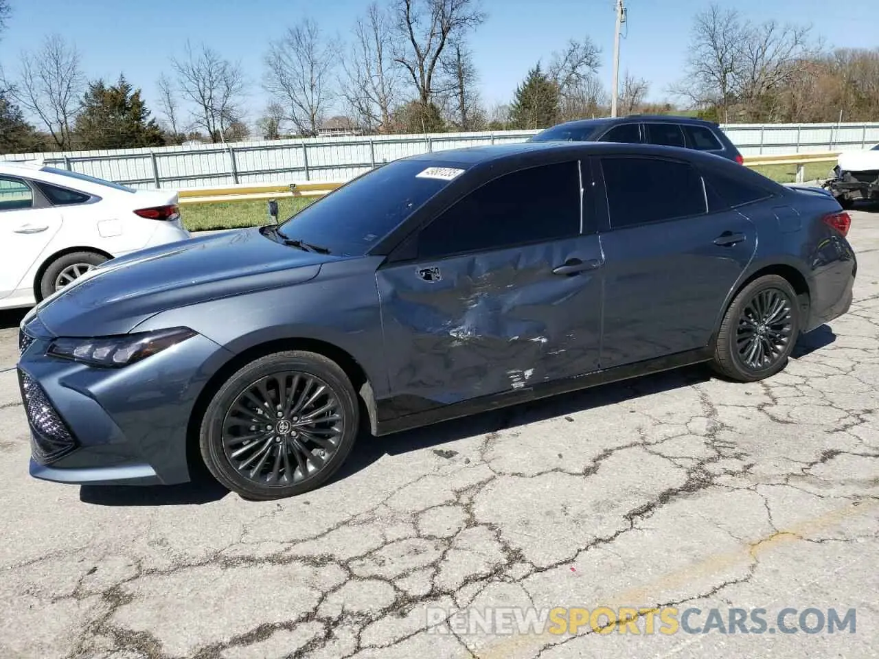 1 Photograph of a damaged car 4T1B21FB8KU003673 TOYOTA AVALON 2019
