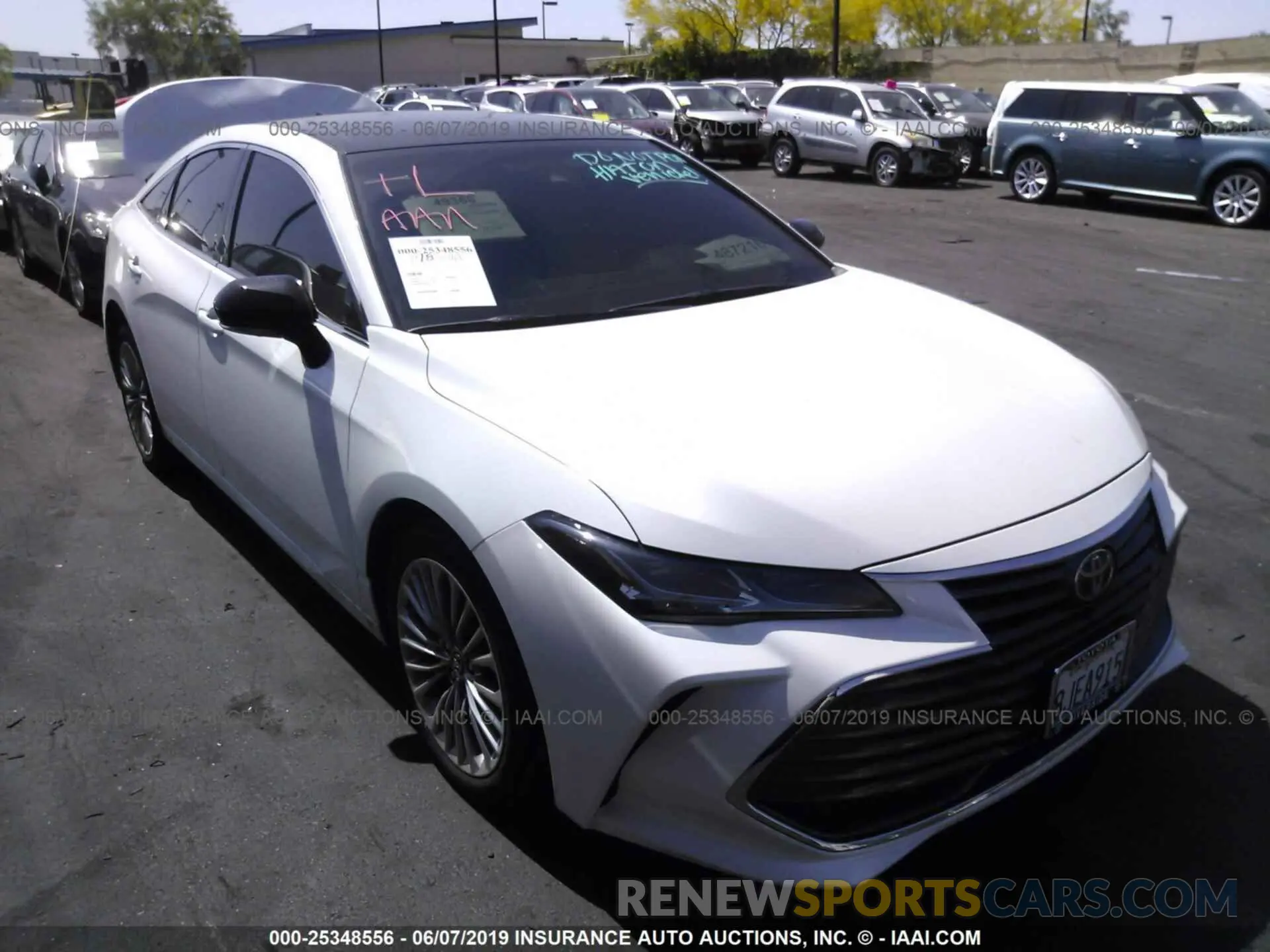 1 Photograph of a damaged car 4T1B21FB8KU007495 TOYOTA AVALON 2019
