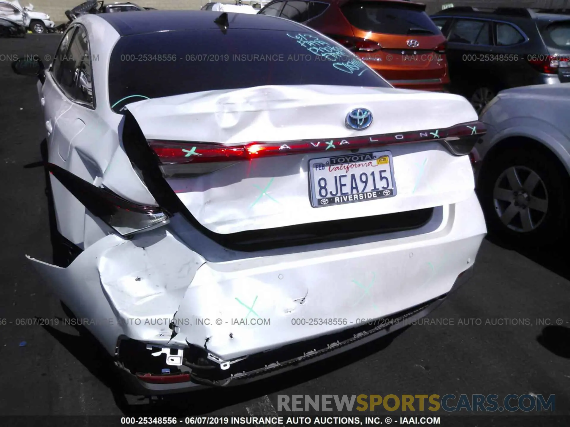 6 Photograph of a damaged car 4T1B21FB8KU007495 TOYOTA AVALON 2019