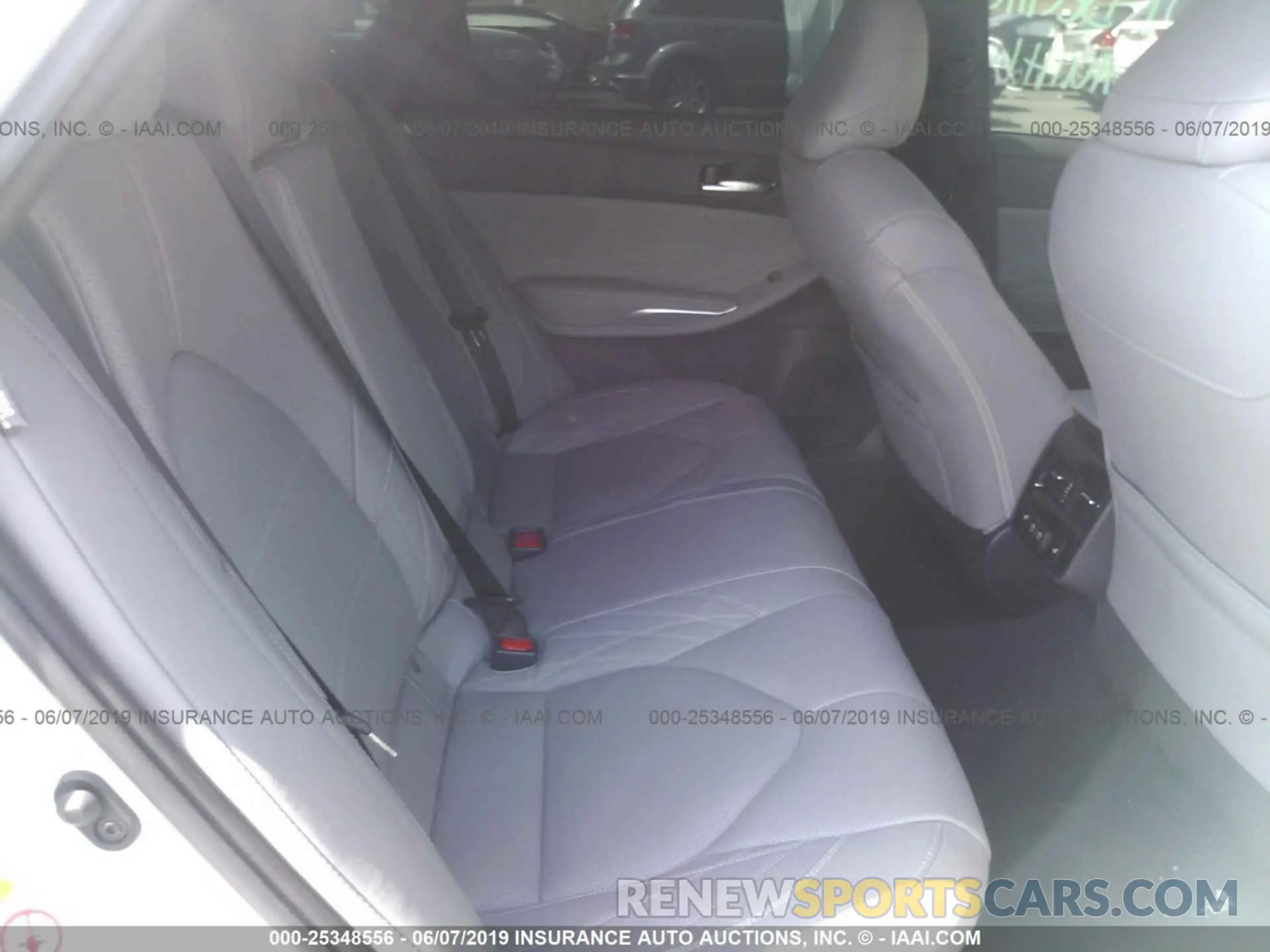8 Photograph of a damaged car 4T1B21FB8KU007495 TOYOTA AVALON 2019
