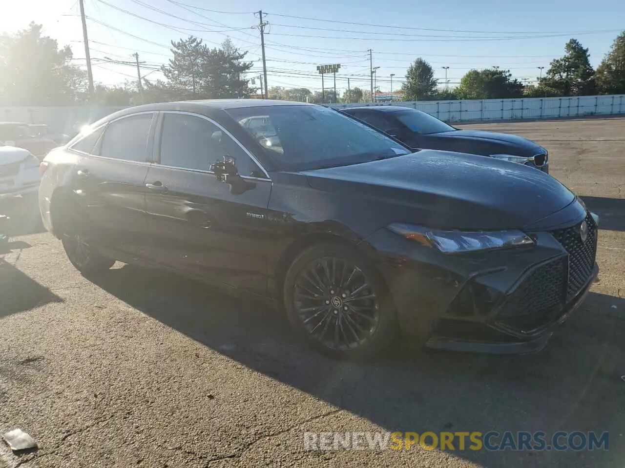 4 Photograph of a damaged car 4T1B21FB9KU003620 TOYOTA AVALON 2019