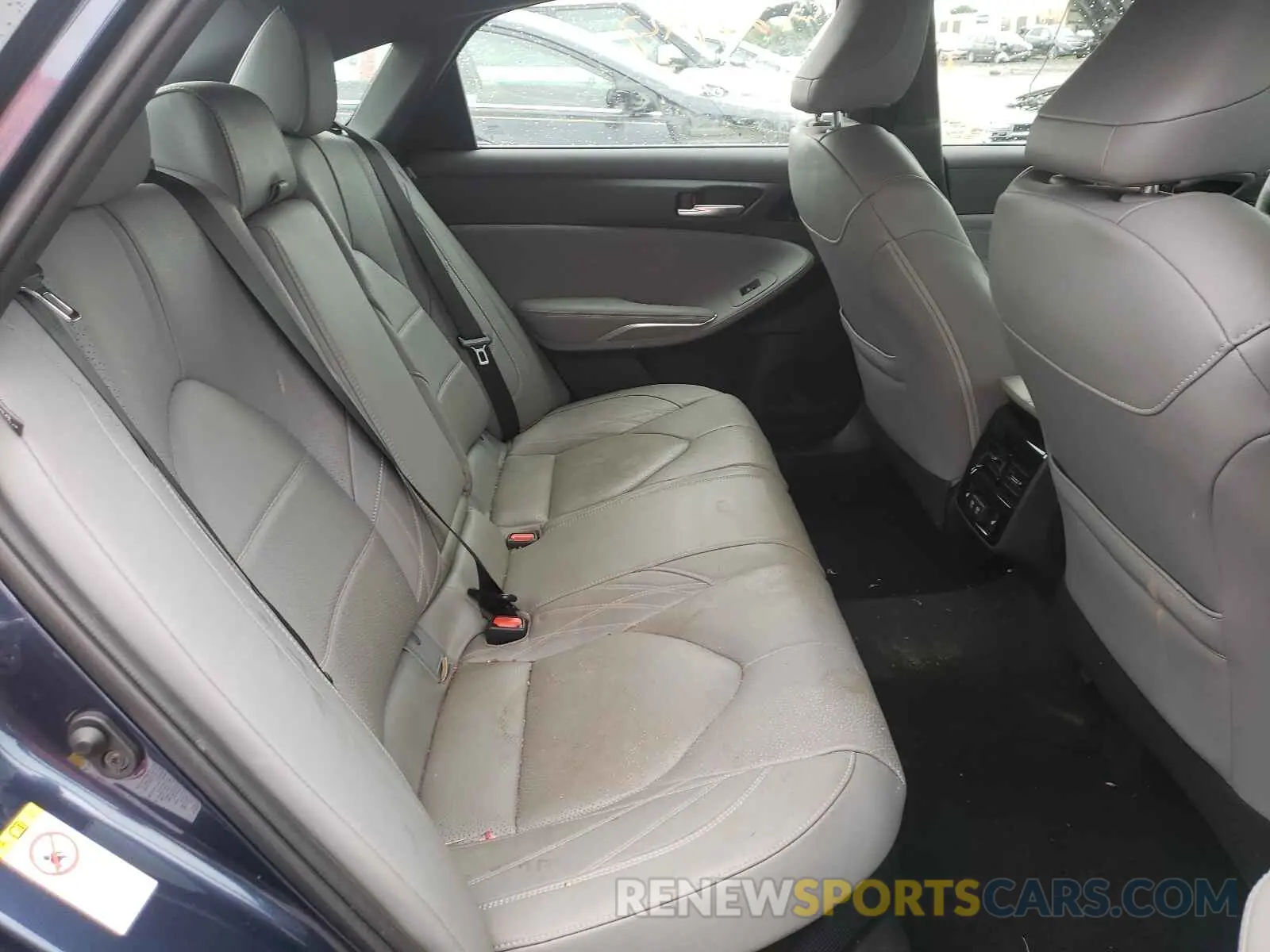 6 Photograph of a damaged car 4T1B21FB9KU003861 TOYOTA AVALON 2019