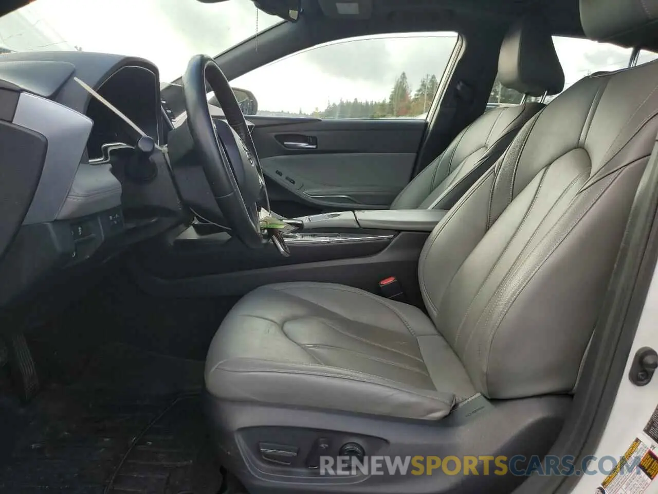 7 Photograph of a damaged car 4T1B21FBXKU001097 TOYOTA AVALON 2019