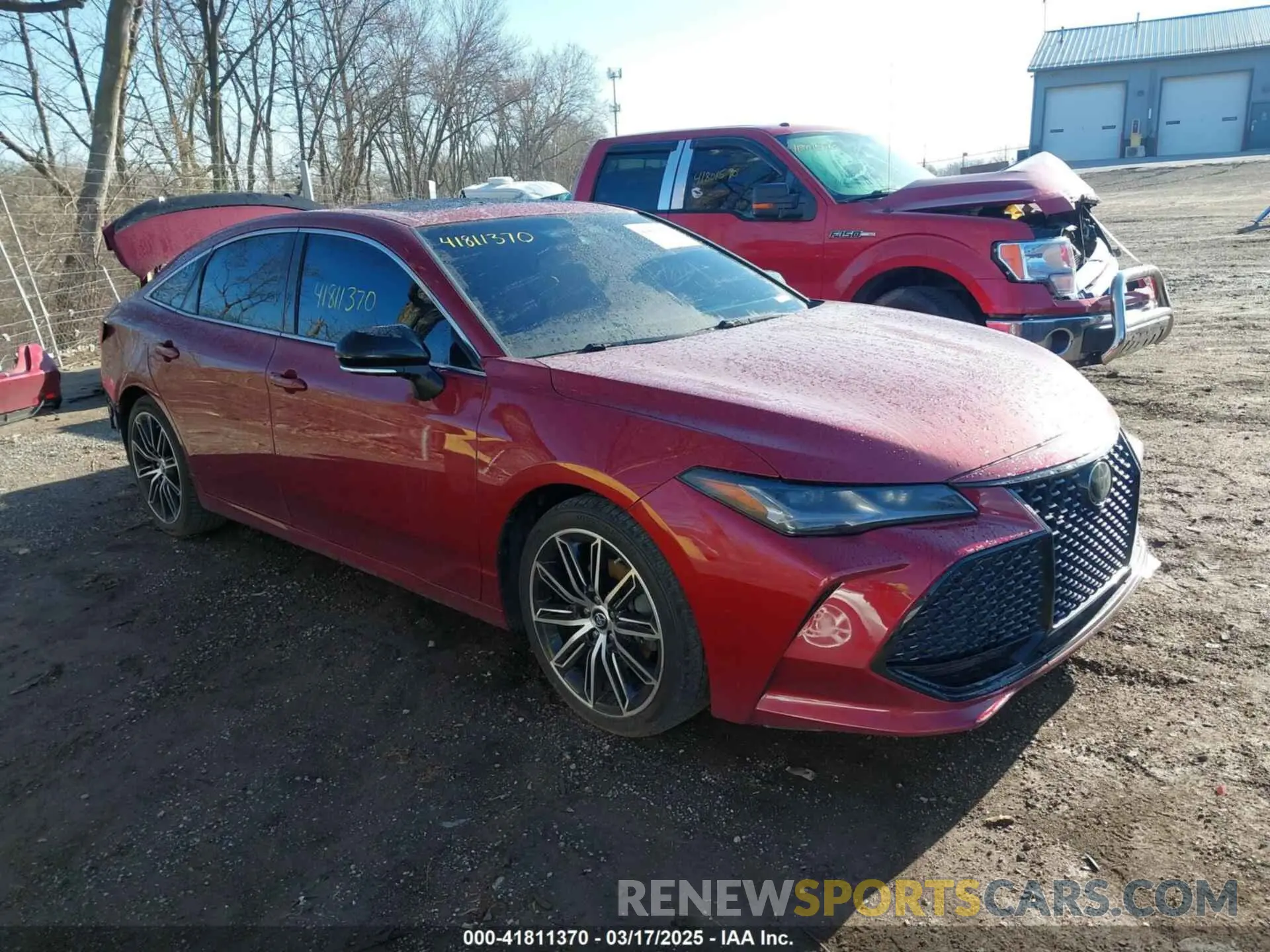 1 Фотография поврежденного автомобиля 4T1BZ1FB0KU009172 TOYOTA AVALON 2019