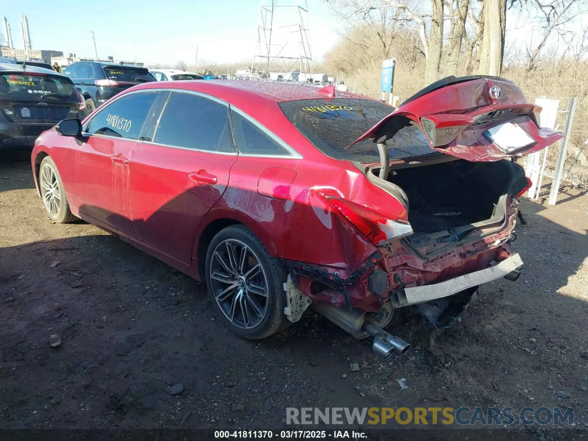 3 Фотография поврежденного автомобиля 4T1BZ1FB0KU009172 TOYOTA AVALON 2019