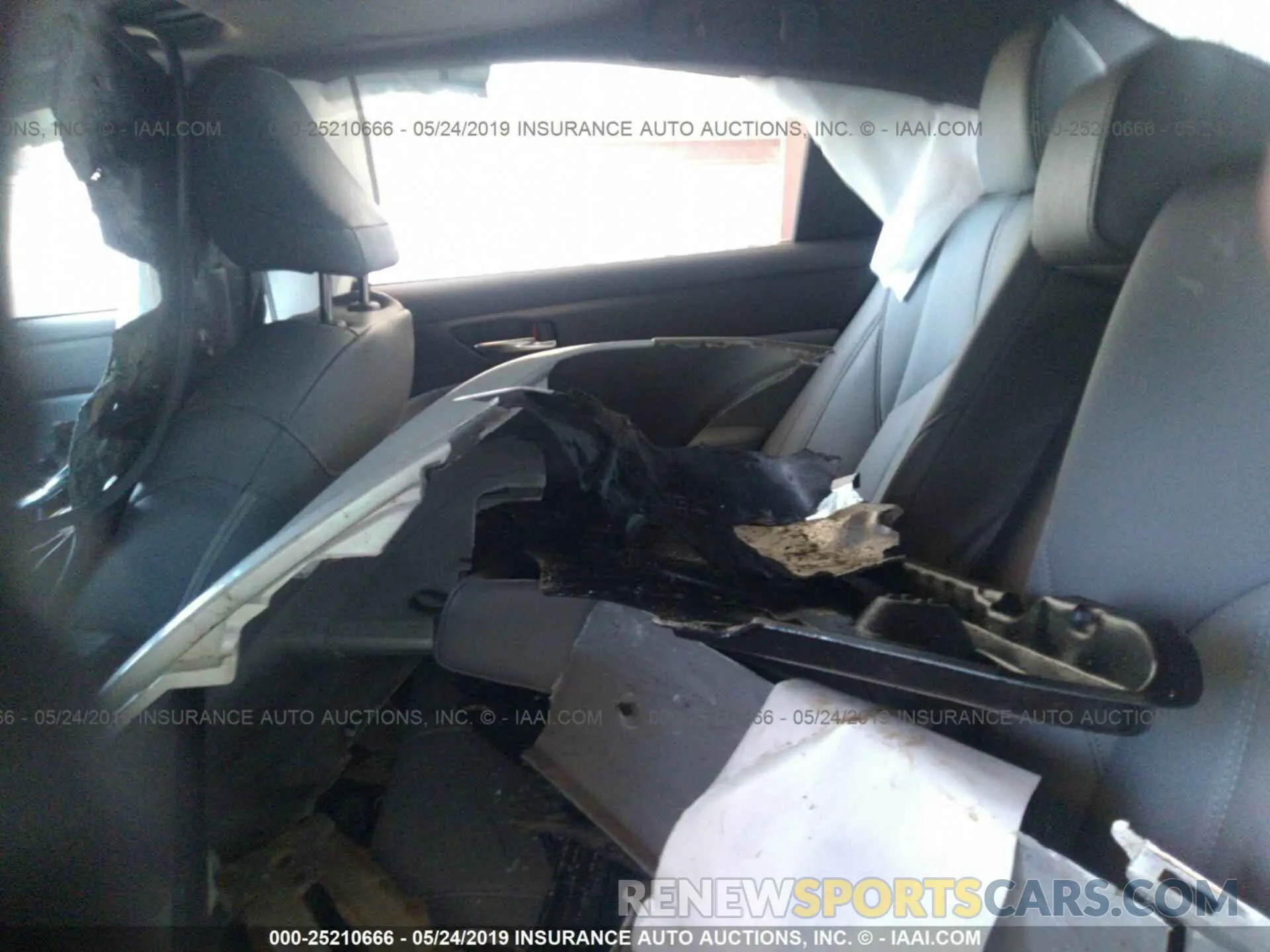 8 Photograph of a damaged car 4T1BZ1FB0KU021404 TOYOTA AVALON 2019