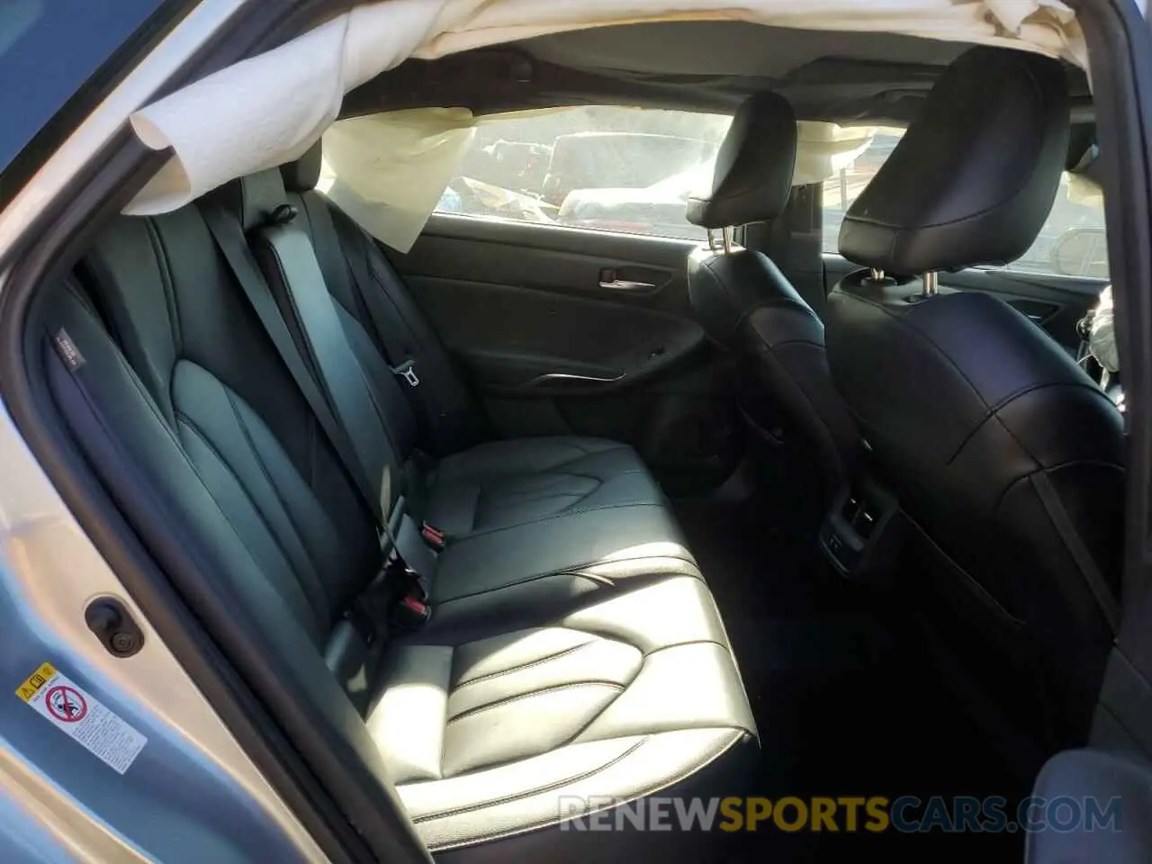 11 Photograph of a damaged car 4T1BZ1FB1KU010041 TOYOTA AVALON 2019