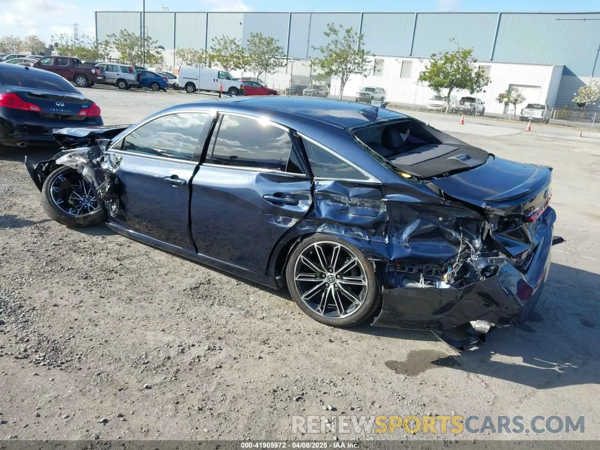 3 Фотография поврежденного автомобиля 4T1BZ1FB1KU016521 TOYOTA AVALON 2019