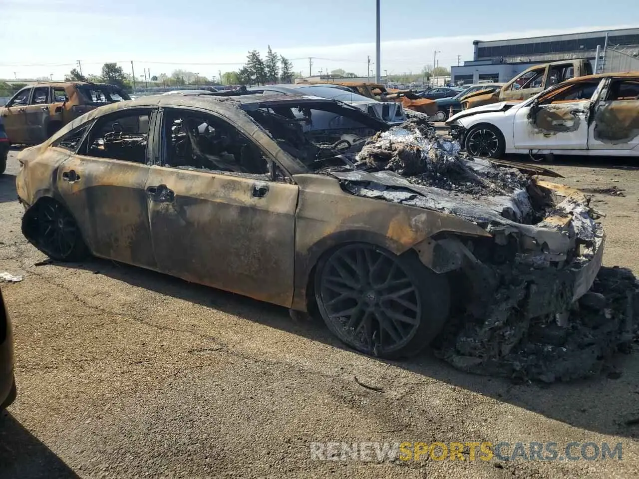 4 Photograph of a damaged car 4T1BZ1FB1KU019726 TOYOTA AVALON 2019