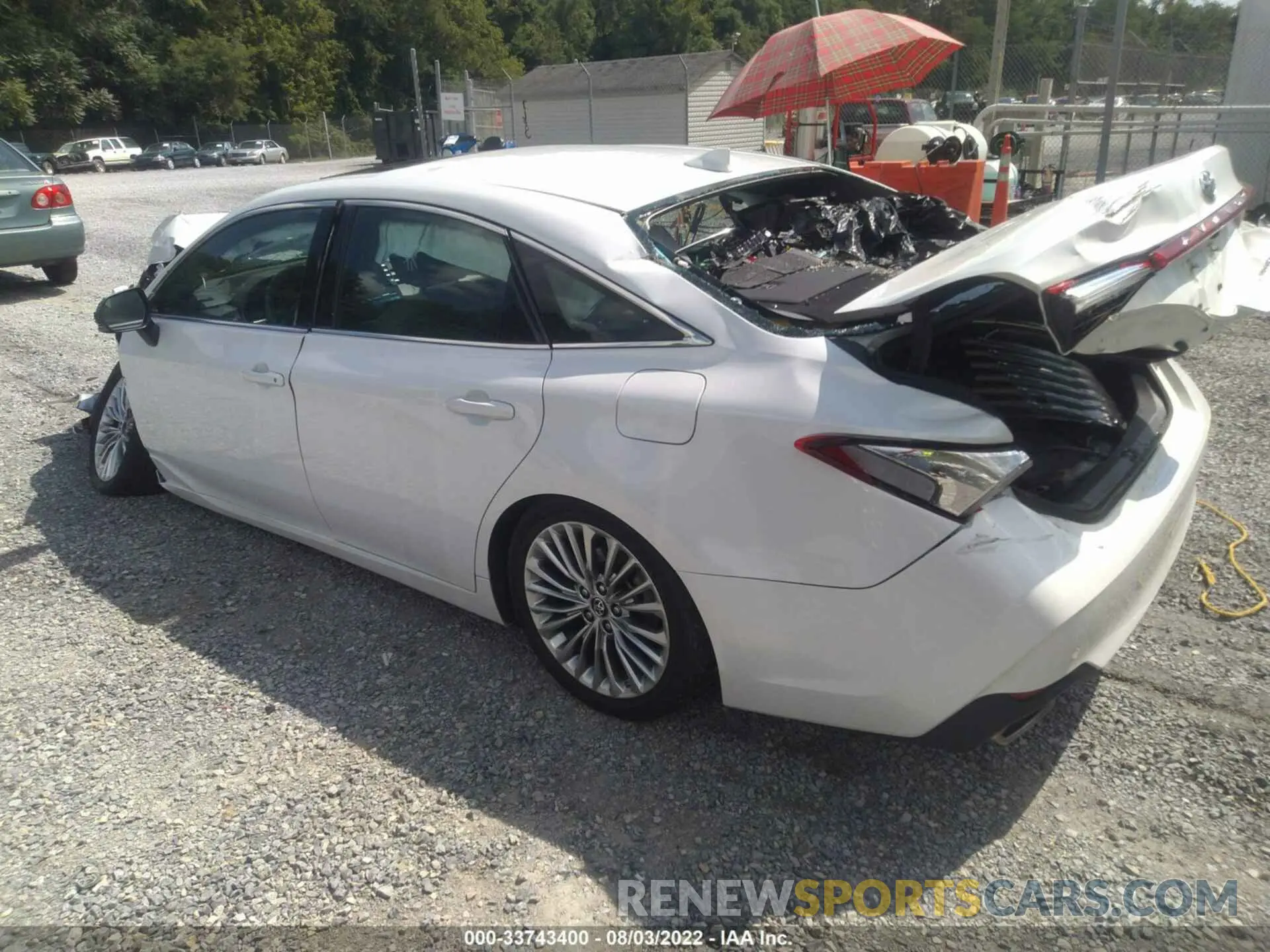 3 Photograph of a damaged car 4T1BZ1FB1KU021346 TOYOTA AVALON 2019