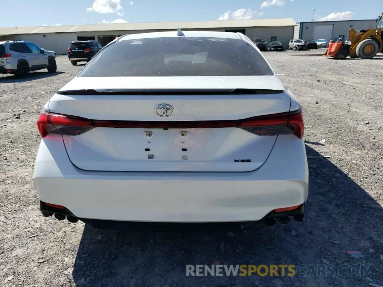6 Photograph of a damaged car 4T1BZ1FB1KU028085 TOYOTA AVALON 2019