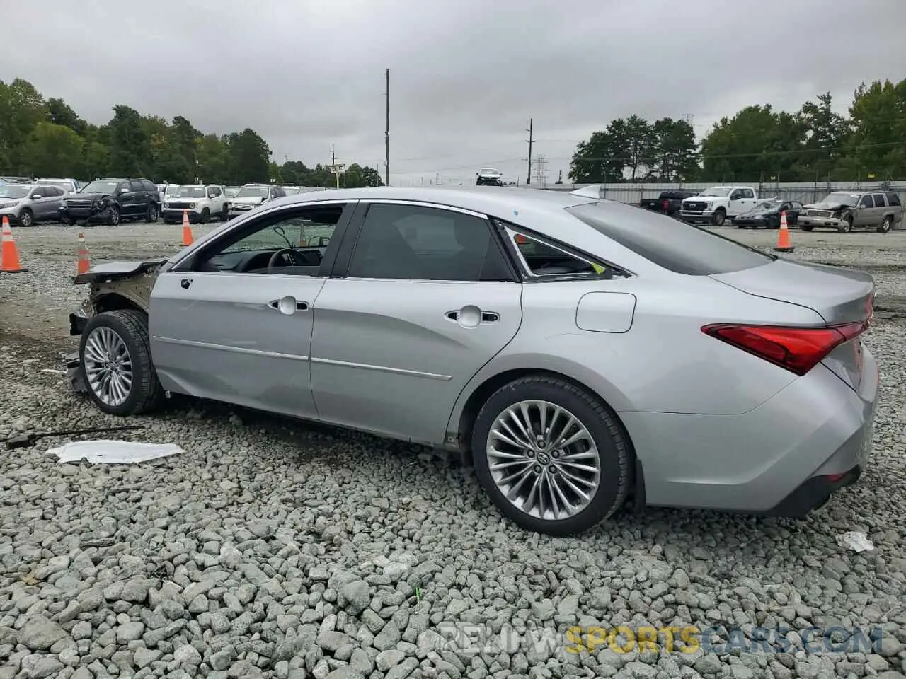 2 Photograph of a damaged car 4T1BZ1FB1KU030225 TOYOTA AVALON 2019