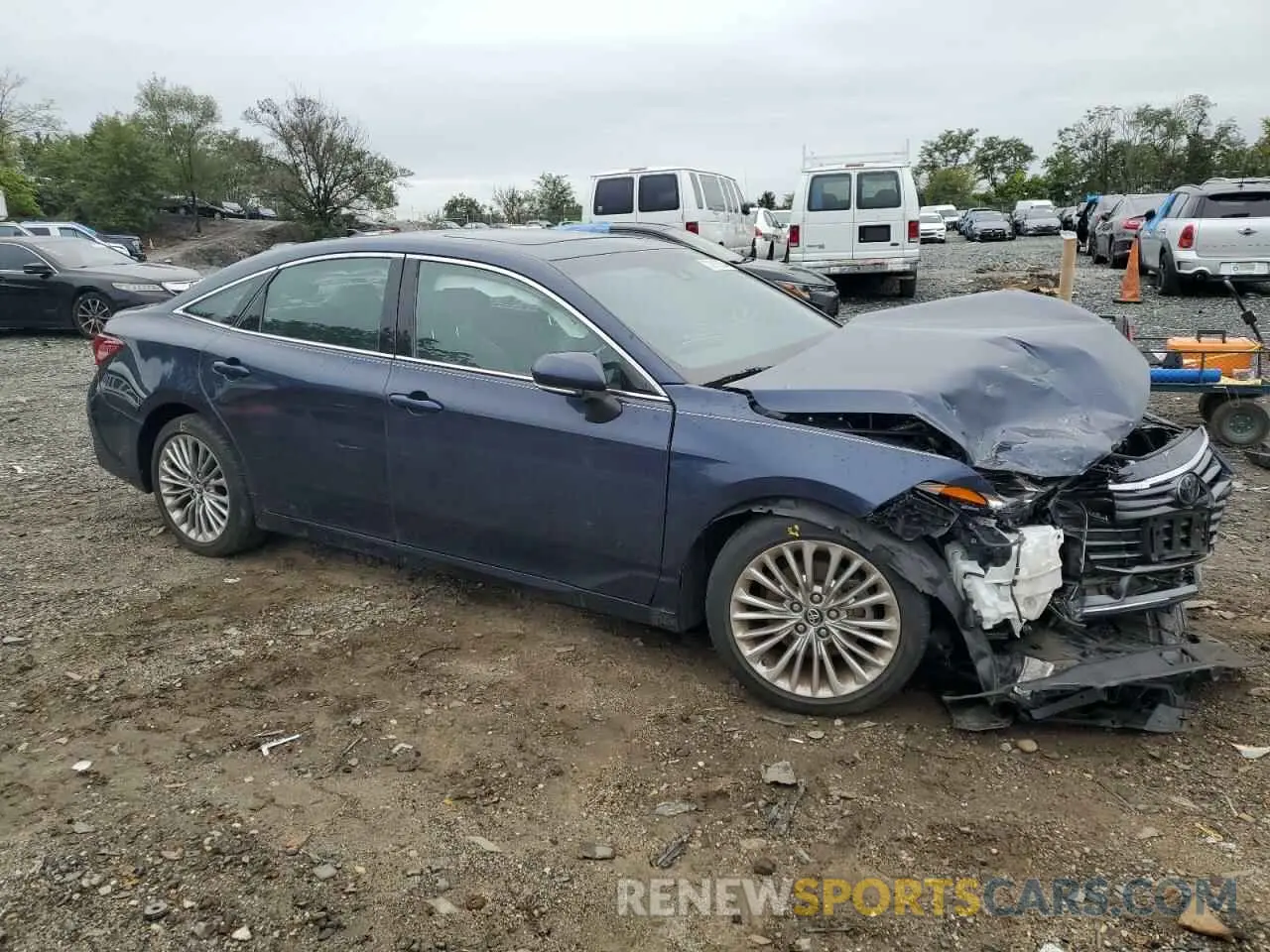 4 Фотография поврежденного автомобиля 4T1BZ1FB1KU031844 TOYOTA AVALON 2019