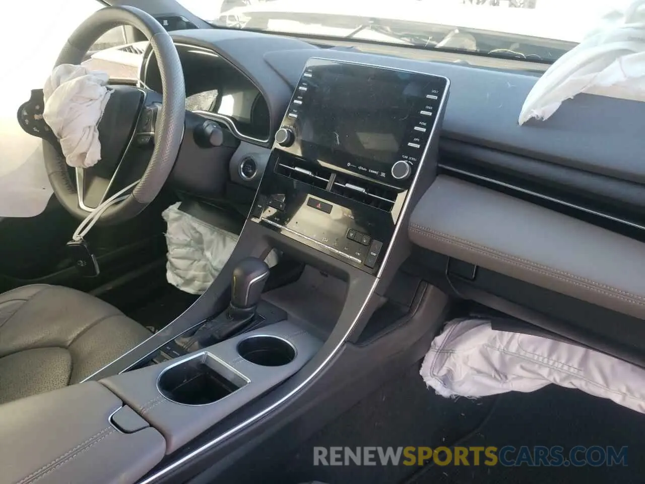9 Photograph of a damaged car 4T1BZ1FB2KU004197 TOYOTA AVALON 2019