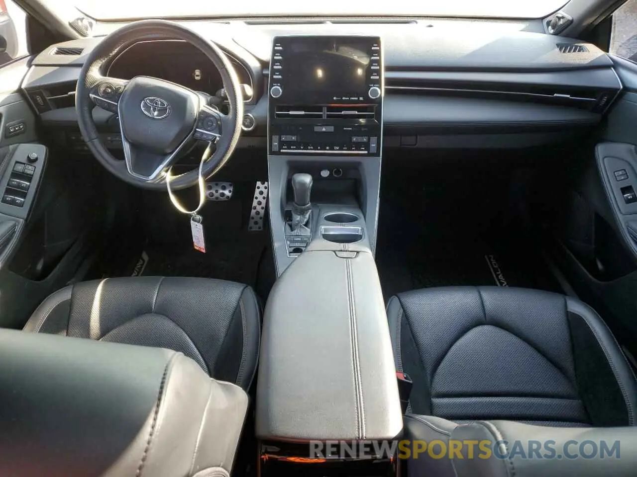 8 Photograph of a damaged car 4T1BZ1FB2KU004684 TOYOTA AVALON 2019