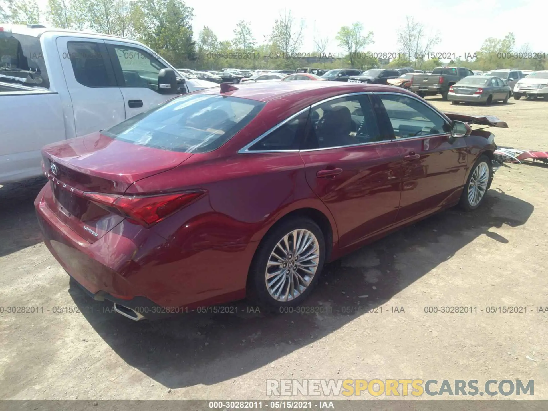 4 Photograph of a damaged car 4T1BZ1FB2KU012252 TOYOTA AVALON 2019
