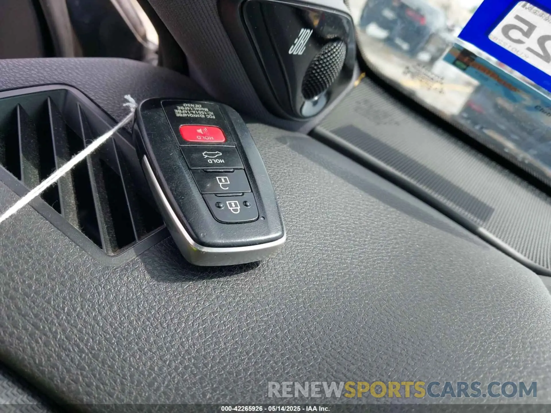 11 Photograph of a damaged car 4T1BZ1FB2KU012283 TOYOTA AVALON 2019
