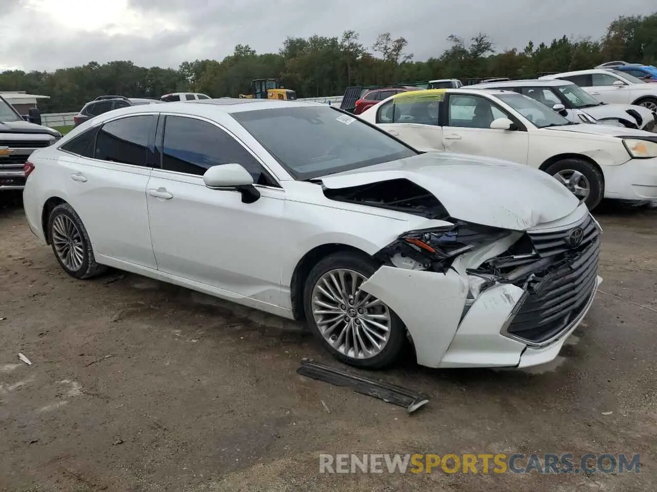 4 Фотография поврежденного автомобиля 4T1BZ1FB2KU020822 TOYOTA AVALON 2019