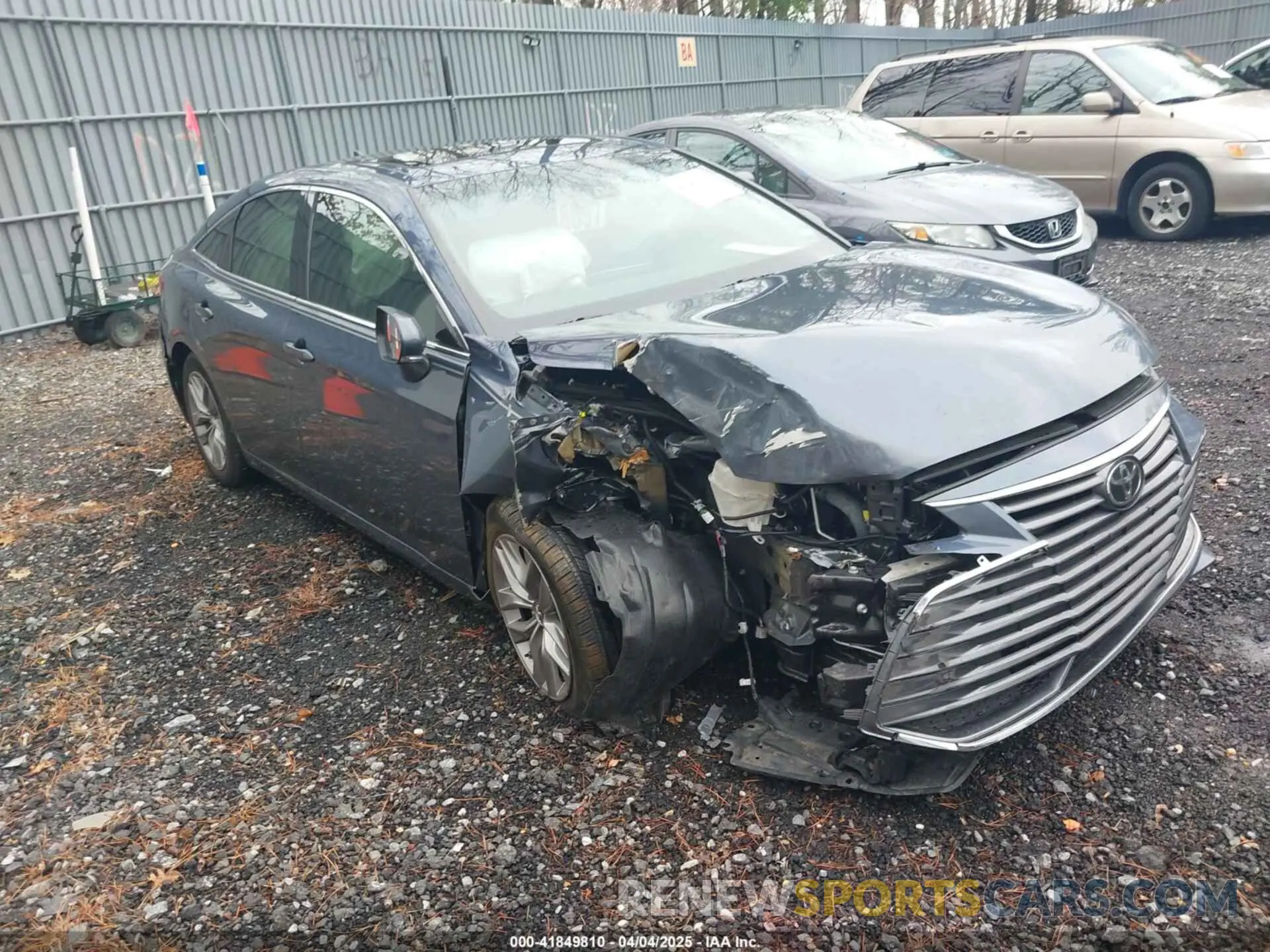 1 Фотография поврежденного автомобиля 4T1BZ1FB2KU030640 TOYOTA AVALON 2019