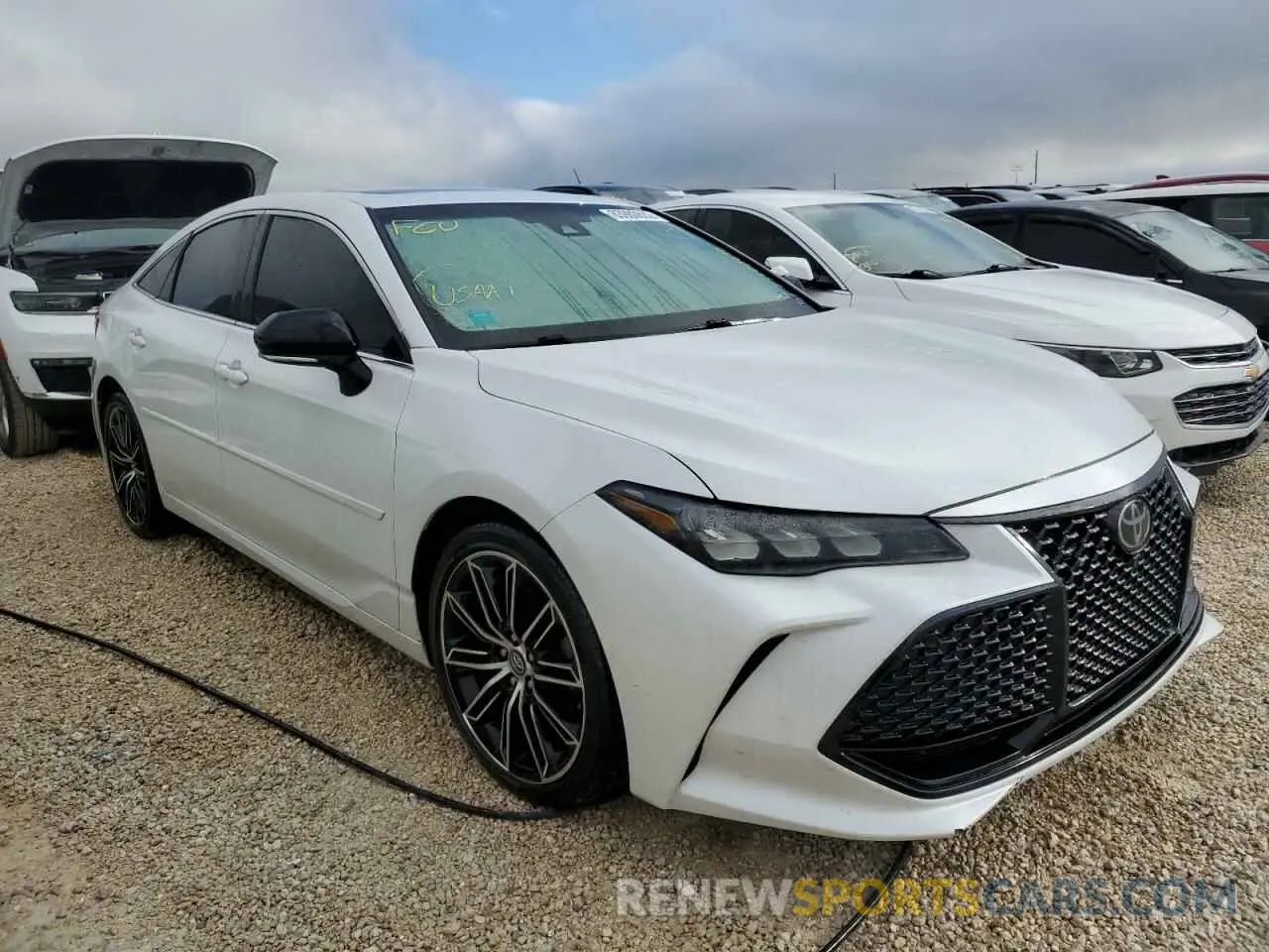 1 Photograph of a damaged car 4T1BZ1FB3KU004547 TOYOTA AVALON 2019