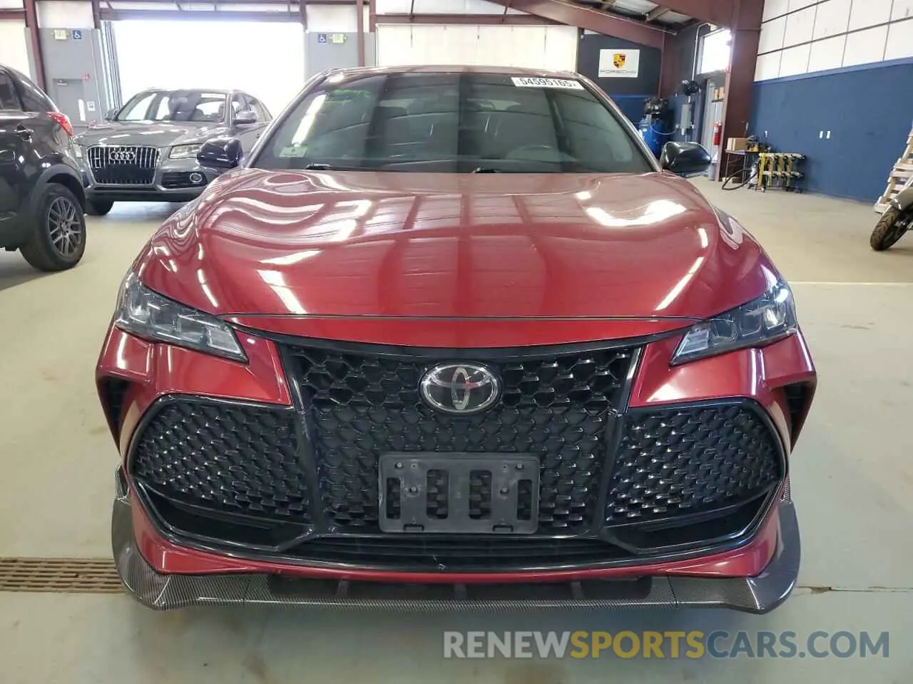 5 Photograph of a damaged car 4T1BZ1FB4KU002466 TOYOTA AVALON 2019