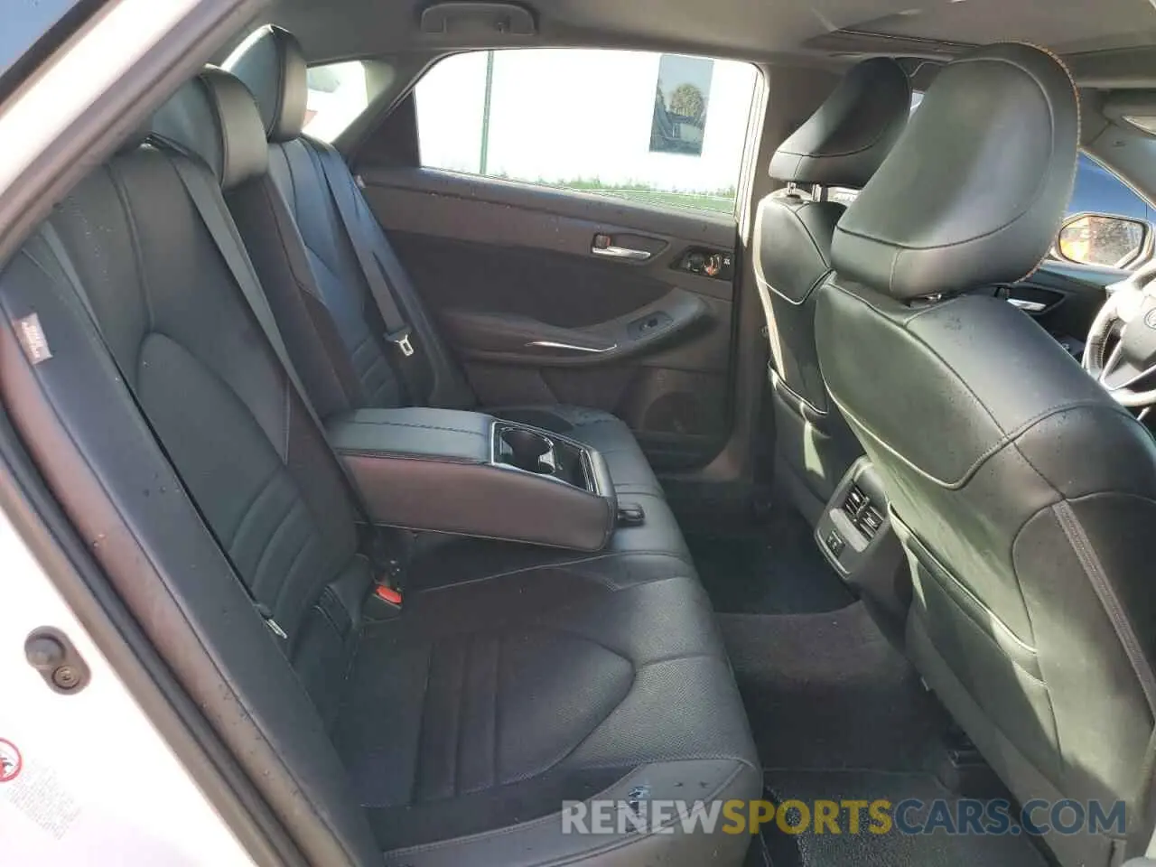 10 Photograph of a damaged car 4T1BZ1FB4KU003665 TOYOTA AVALON 2019