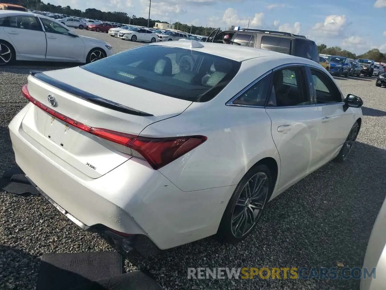 3 Photograph of a damaged car 4T1BZ1FB4KU003665 TOYOTA AVALON 2019