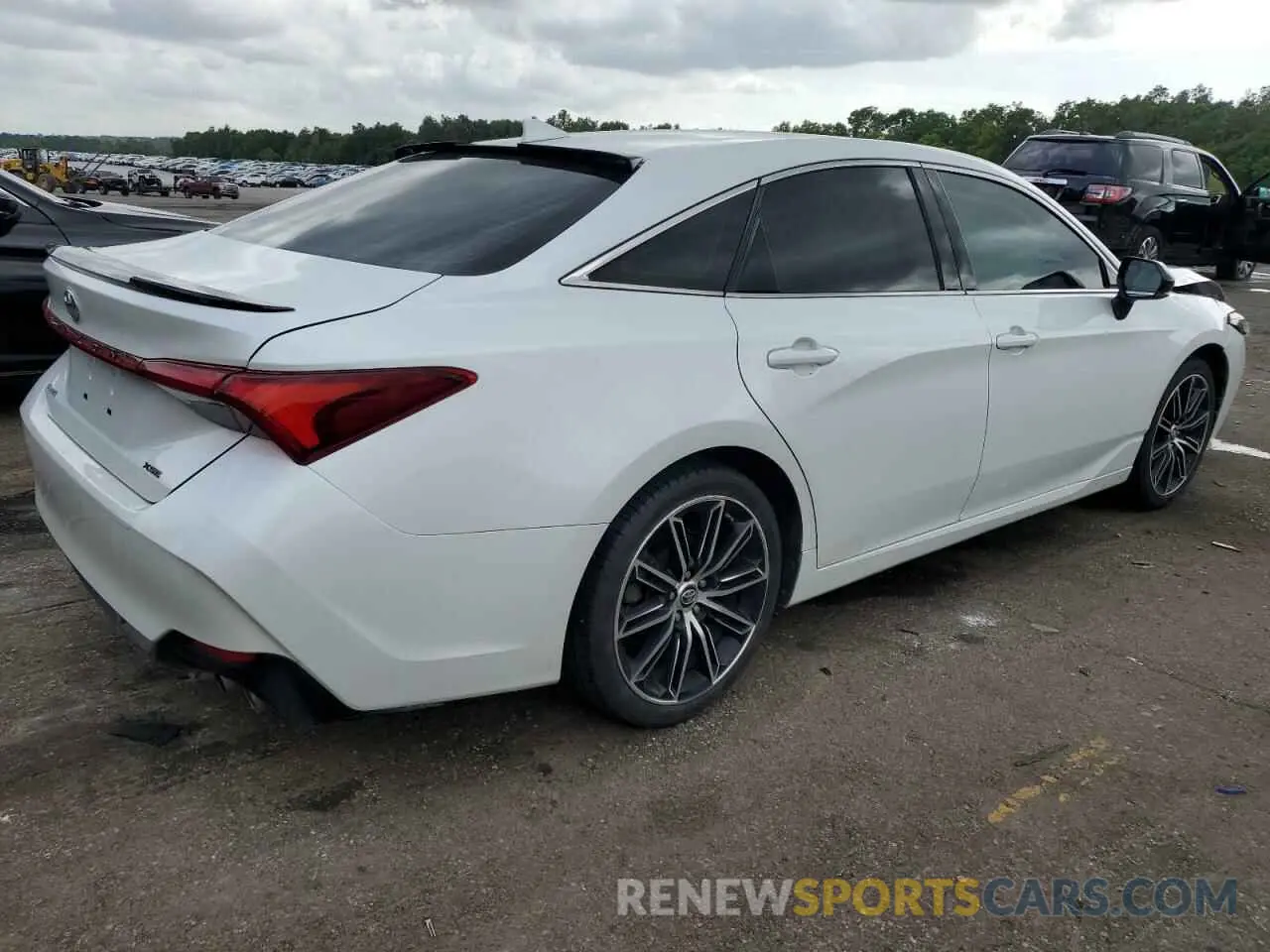3 Фотография поврежденного автомобиля 4T1BZ1FB4KU023463 TOYOTA AVALON 2019