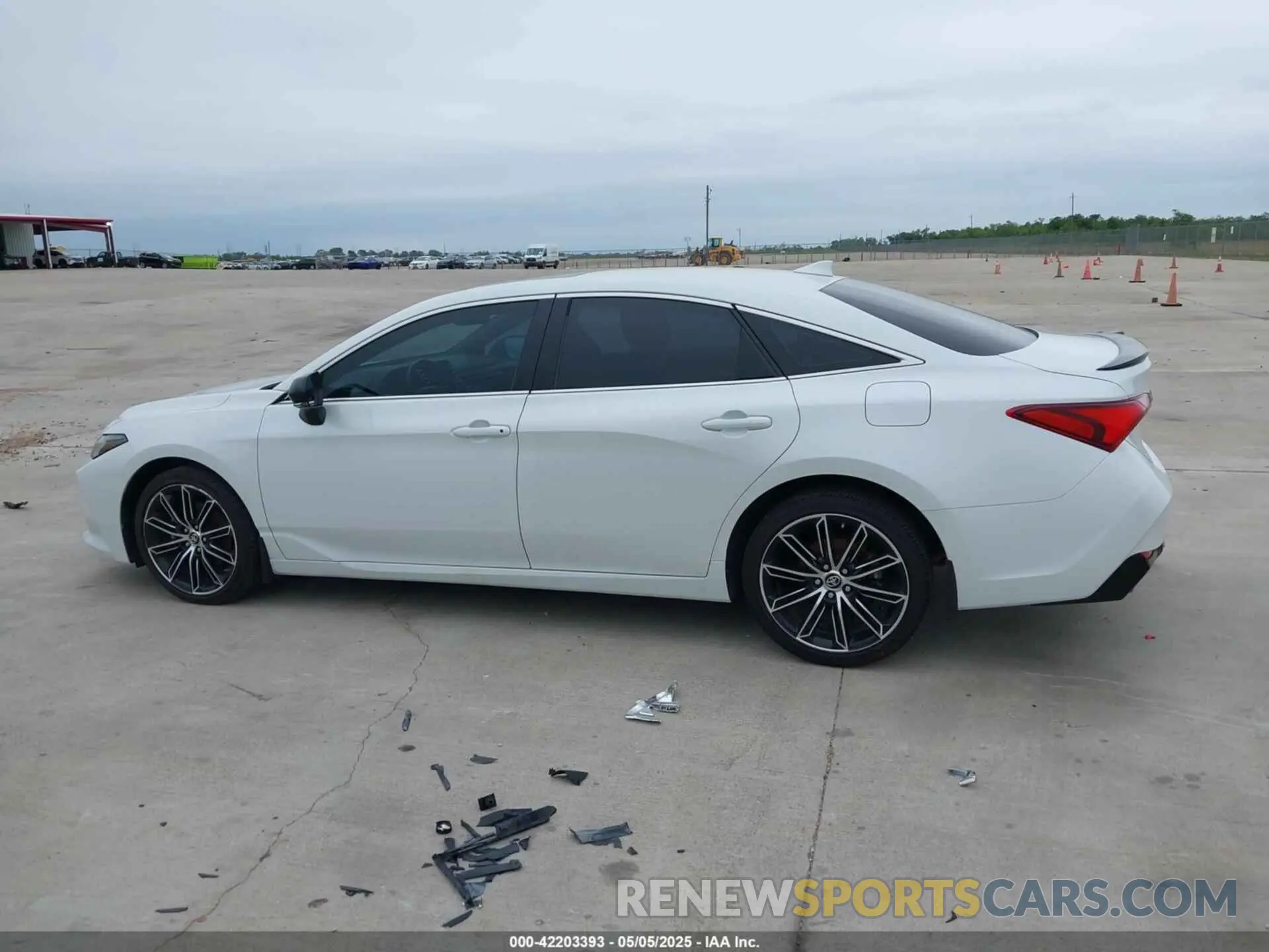 14 Фотография поврежденного автомобиля 4T1BZ1FB4KU032065 TOYOTA AVALON 2019