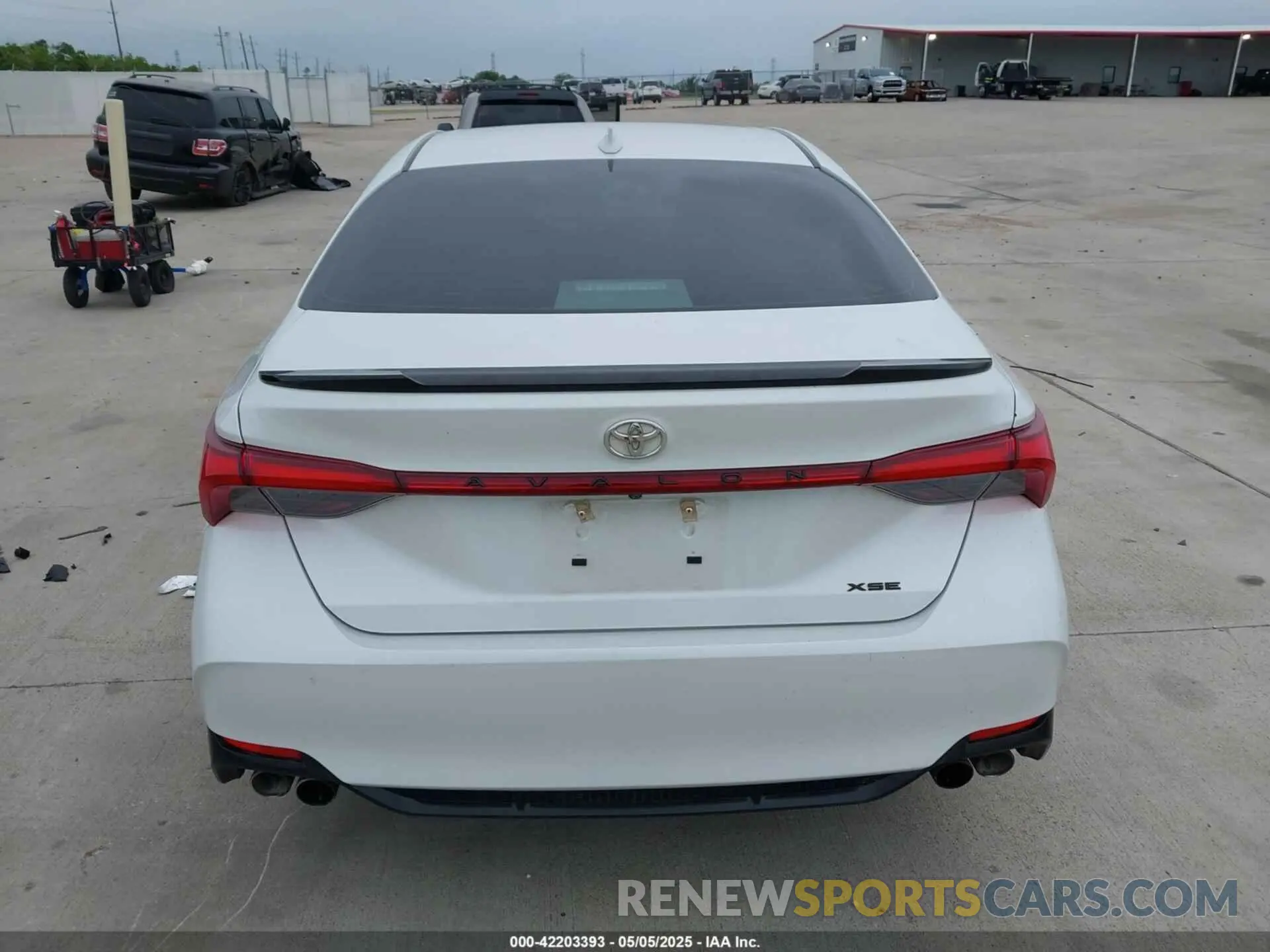 16 Фотография поврежденного автомобиля 4T1BZ1FB4KU032065 TOYOTA AVALON 2019