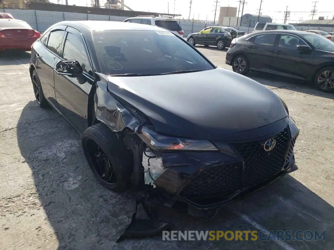 4 Photograph of a damaged car 4T1BZ1FB5KU017543 TOYOTA AVALON 2019