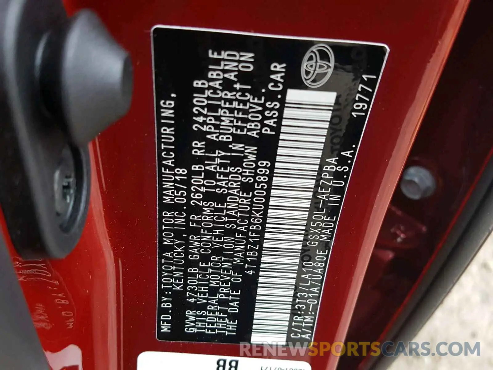 10 Photograph of a damaged car 4T1BZ1FB6KU005899 TOYOTA AVALON 2019