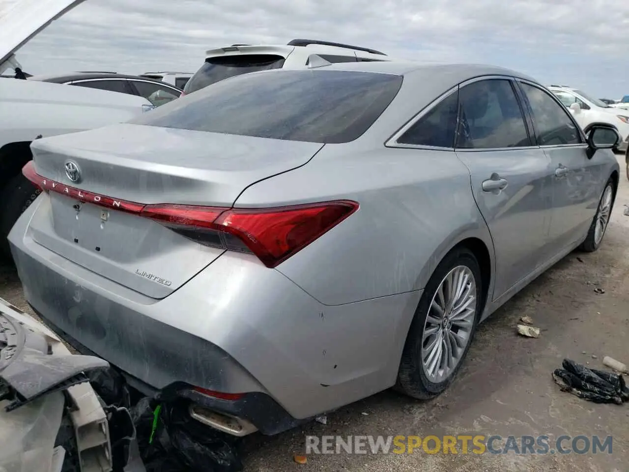 4 Фотография поврежденного автомобиля 4T1BZ1FB7KU011940 TOYOTA AVALON 2019