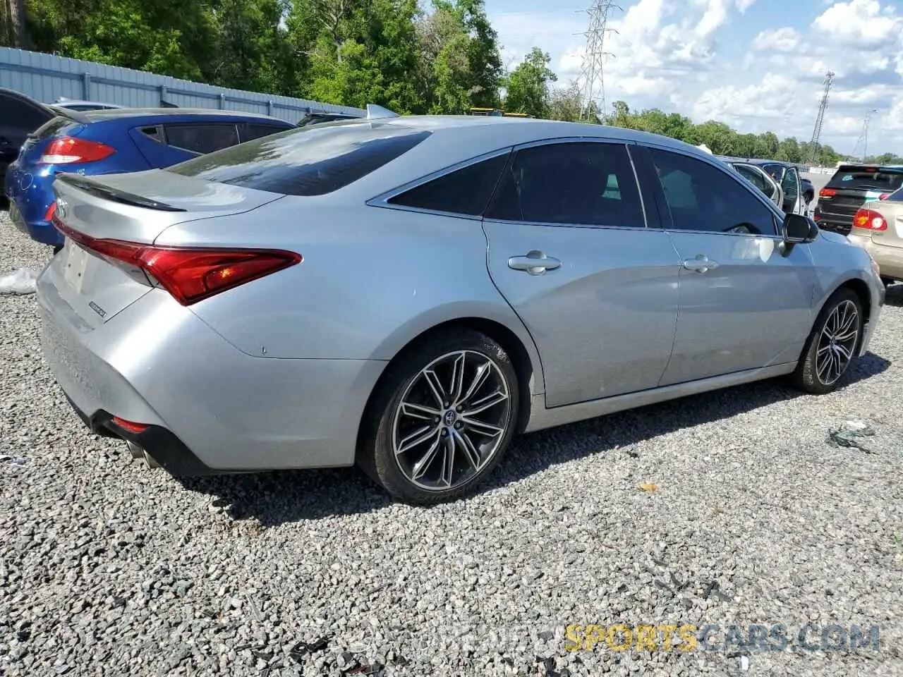 3 Фотография поврежденного автомобиля 4T1BZ1FB7KU022839 TOYOTA AVALON 2019