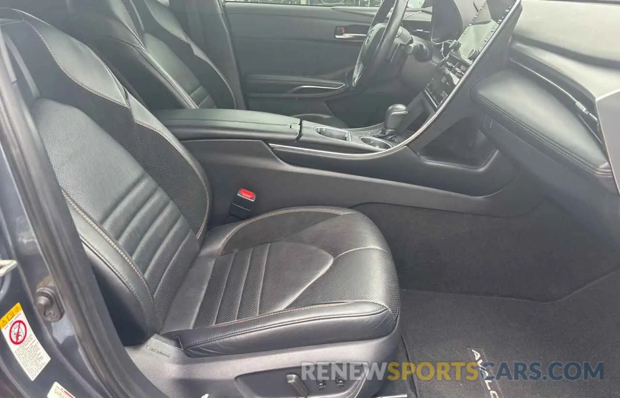 5 Photograph of a damaged car 4T1BZ1FB7KU030486 TOYOTA AVALON 2019