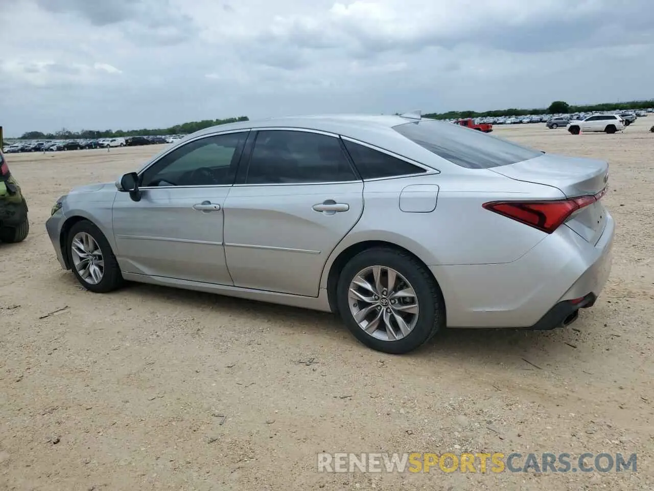 2 Photograph of a damaged car 4T1BZ1FB8KU005001 TOYOTA AVALON 2019