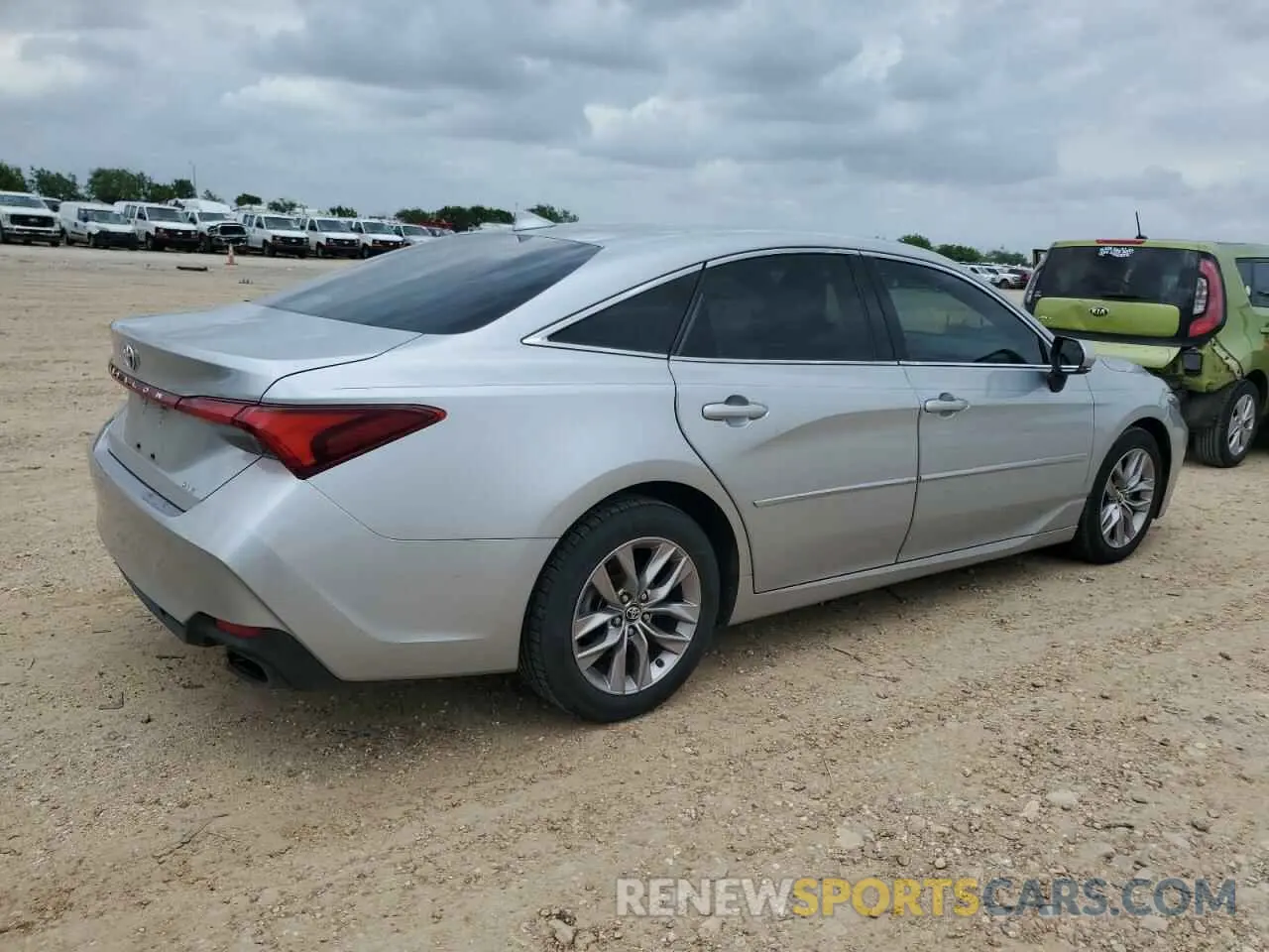3 Photograph of a damaged car 4T1BZ1FB8KU005001 TOYOTA AVALON 2019