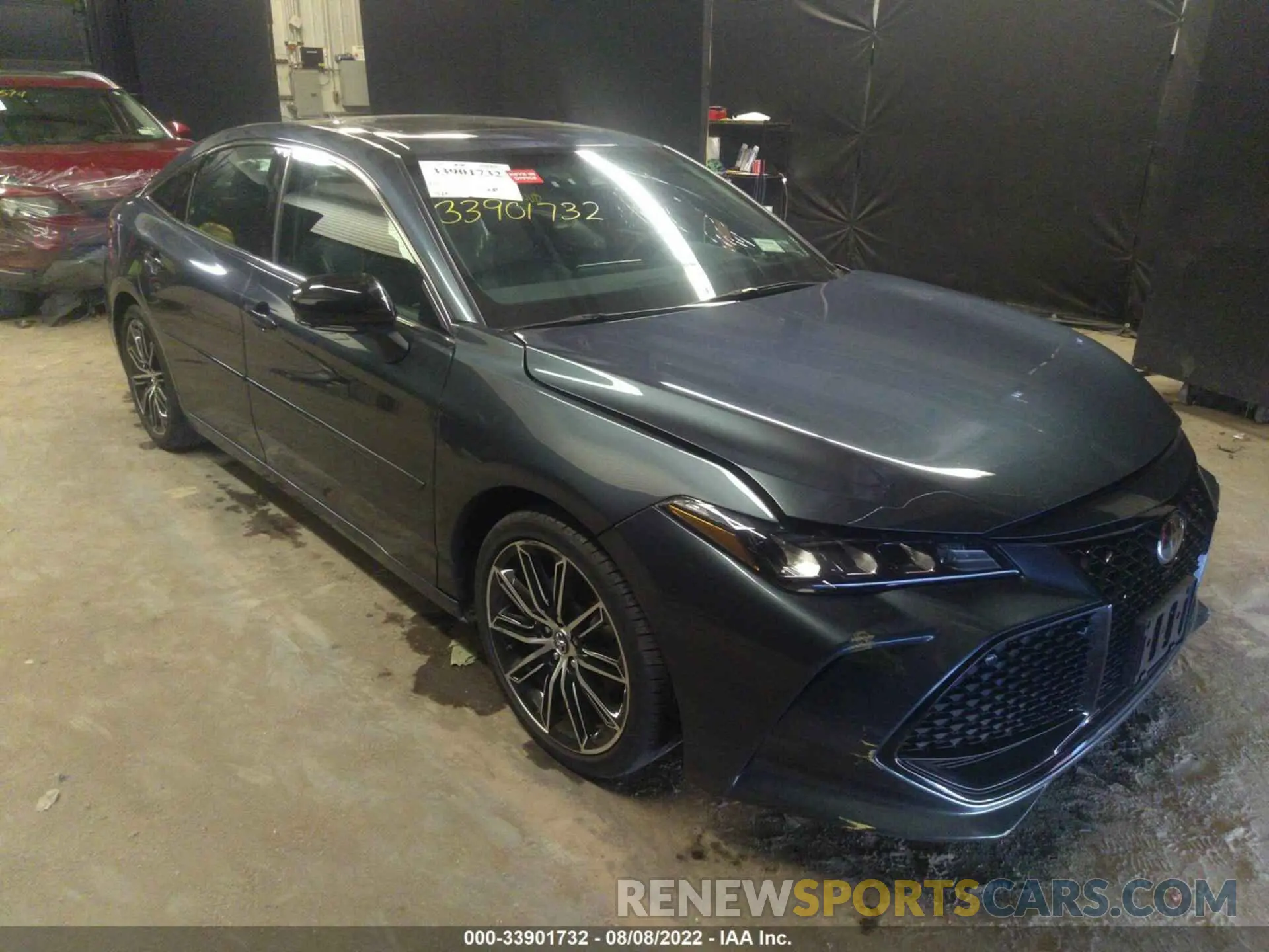 1 Photograph of a damaged car 4T1BZ1FB8KU011350 TOYOTA AVALON 2019