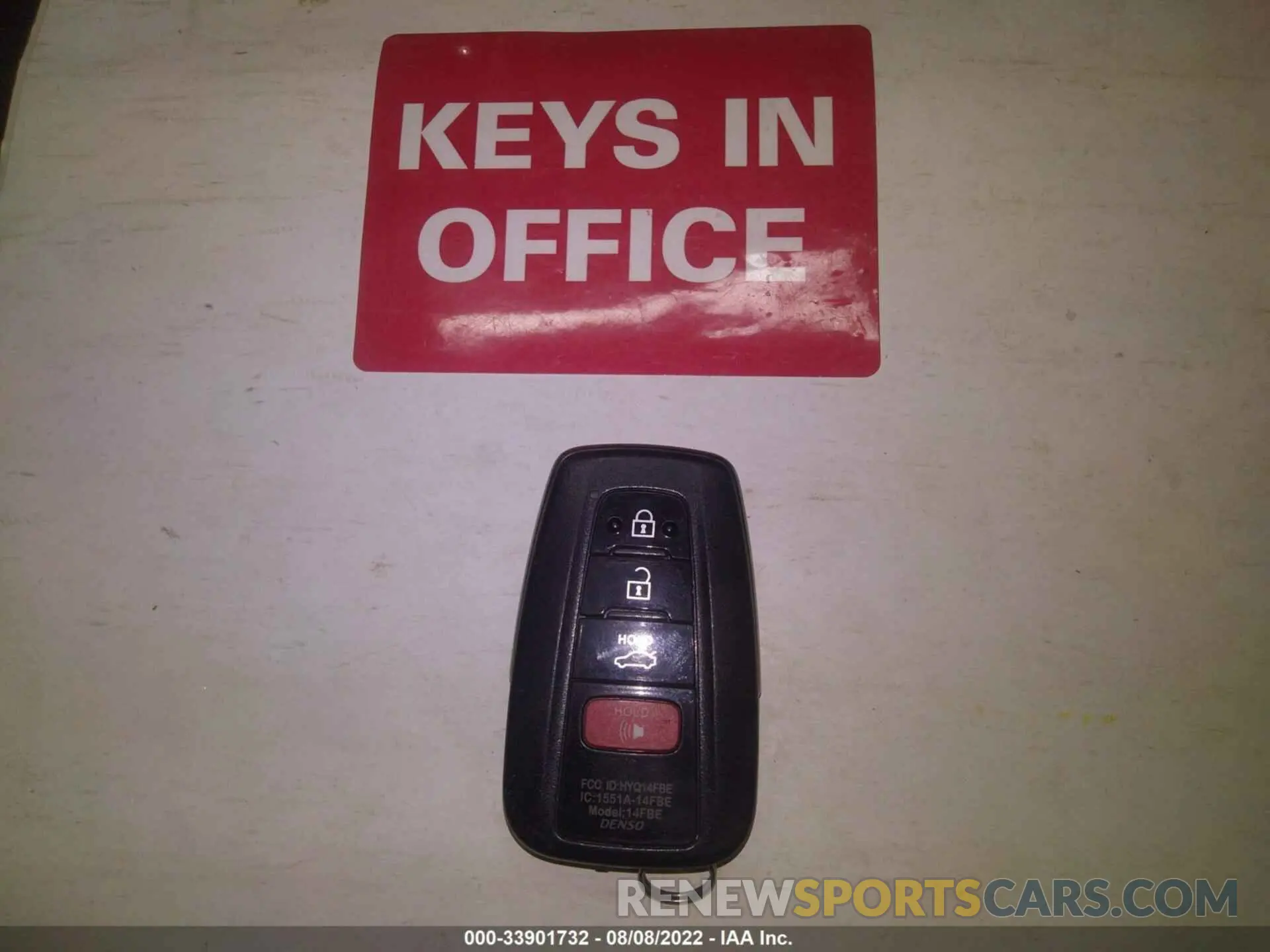 11 Photograph of a damaged car 4T1BZ1FB8KU011350 TOYOTA AVALON 2019