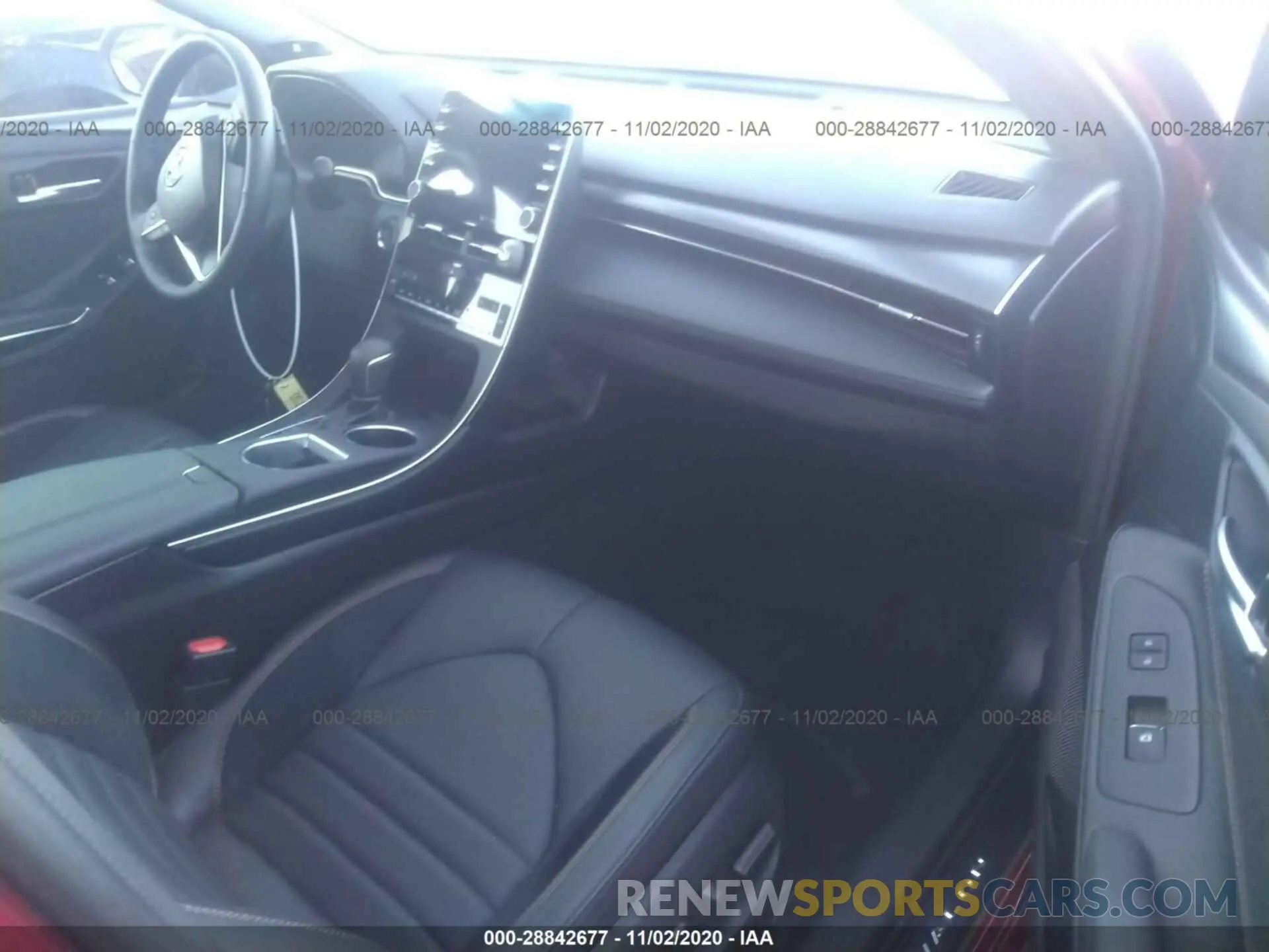 5 Photograph of a damaged car 4T1BZ1FB8KU025376 TOYOTA AVALON 2019
