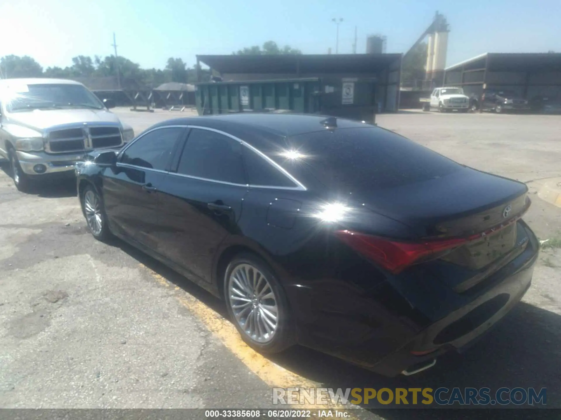 3 Фотография поврежденного автомобиля 4T1BZ1FB8KU028889 TOYOTA AVALON 2019