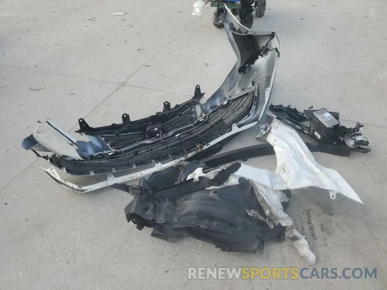 12 Photograph of a damaged car 4T1BZ1FB8KU030643 TOYOTA AVALON 2019