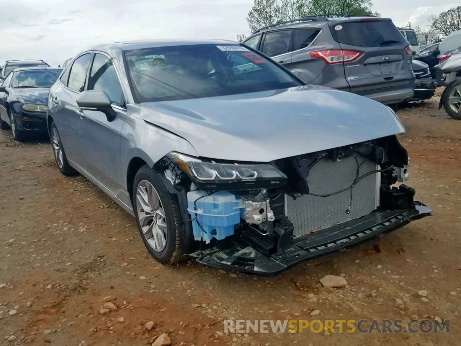1 Photograph of a damaged car 4T1BZ1FB9KU004097 TOYOTA AVALON 2019