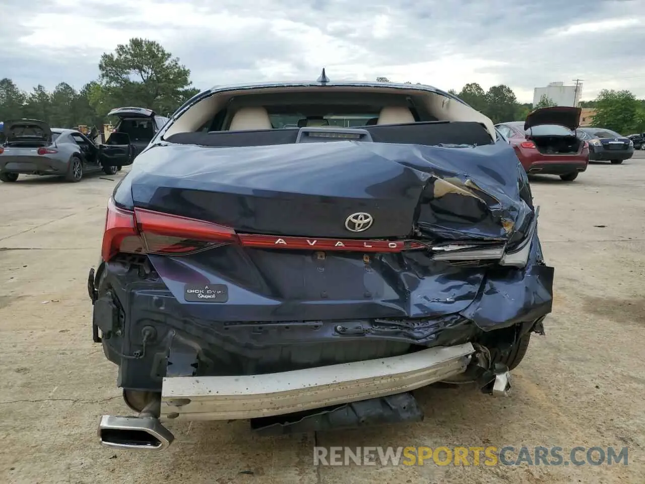 6 Photograph of a damaged car 4T1BZ1FB9KU005153 TOYOTA AVALON 2019