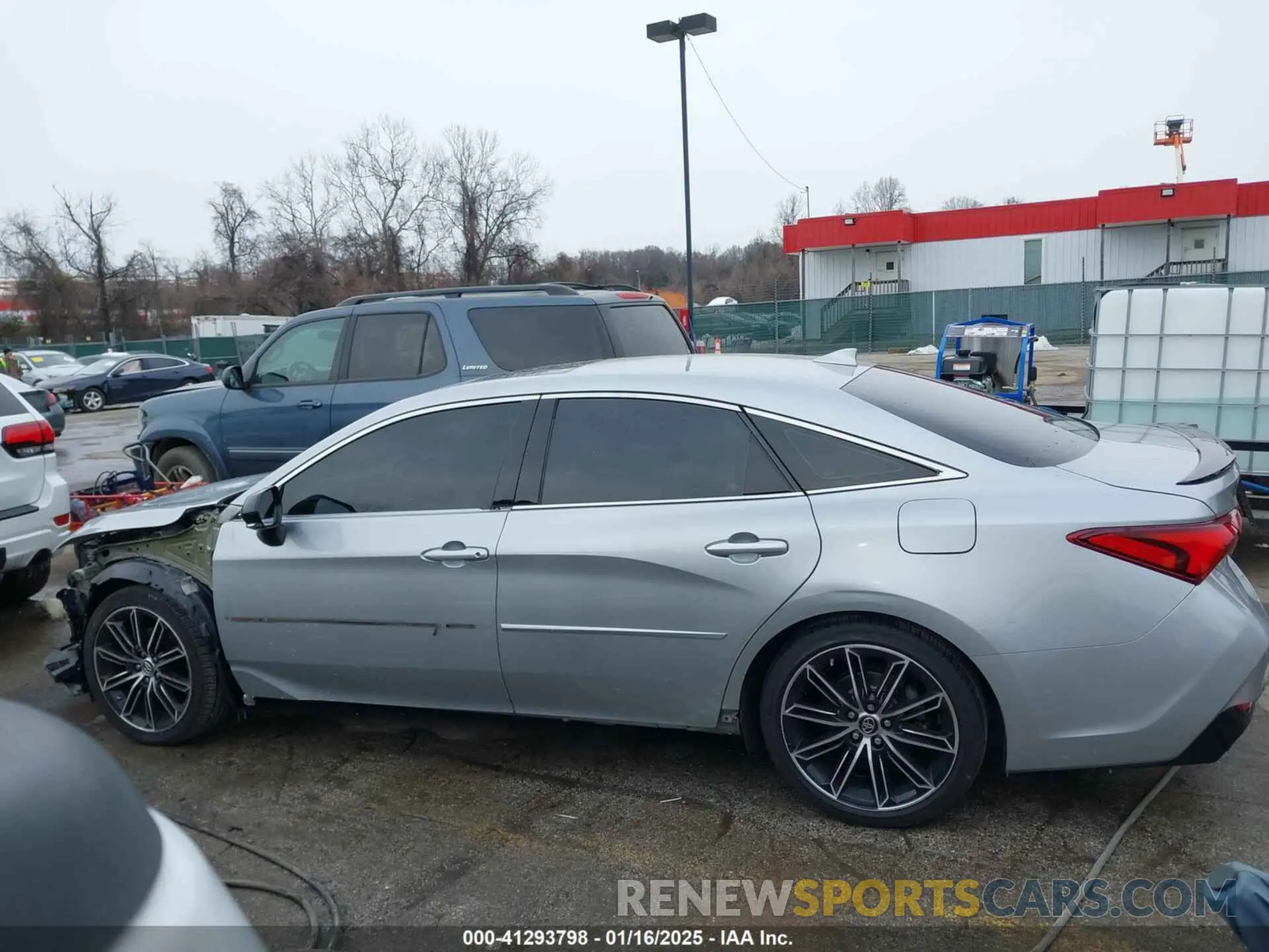 15 Photograph of a damaged car 4T1BZ1FB9KU005475 TOYOTA AVALON 2019