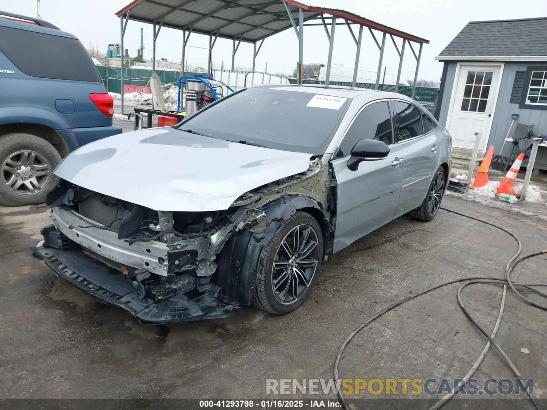 2 Photograph of a damaged car 4T1BZ1FB9KU005475 TOYOTA AVALON 2019