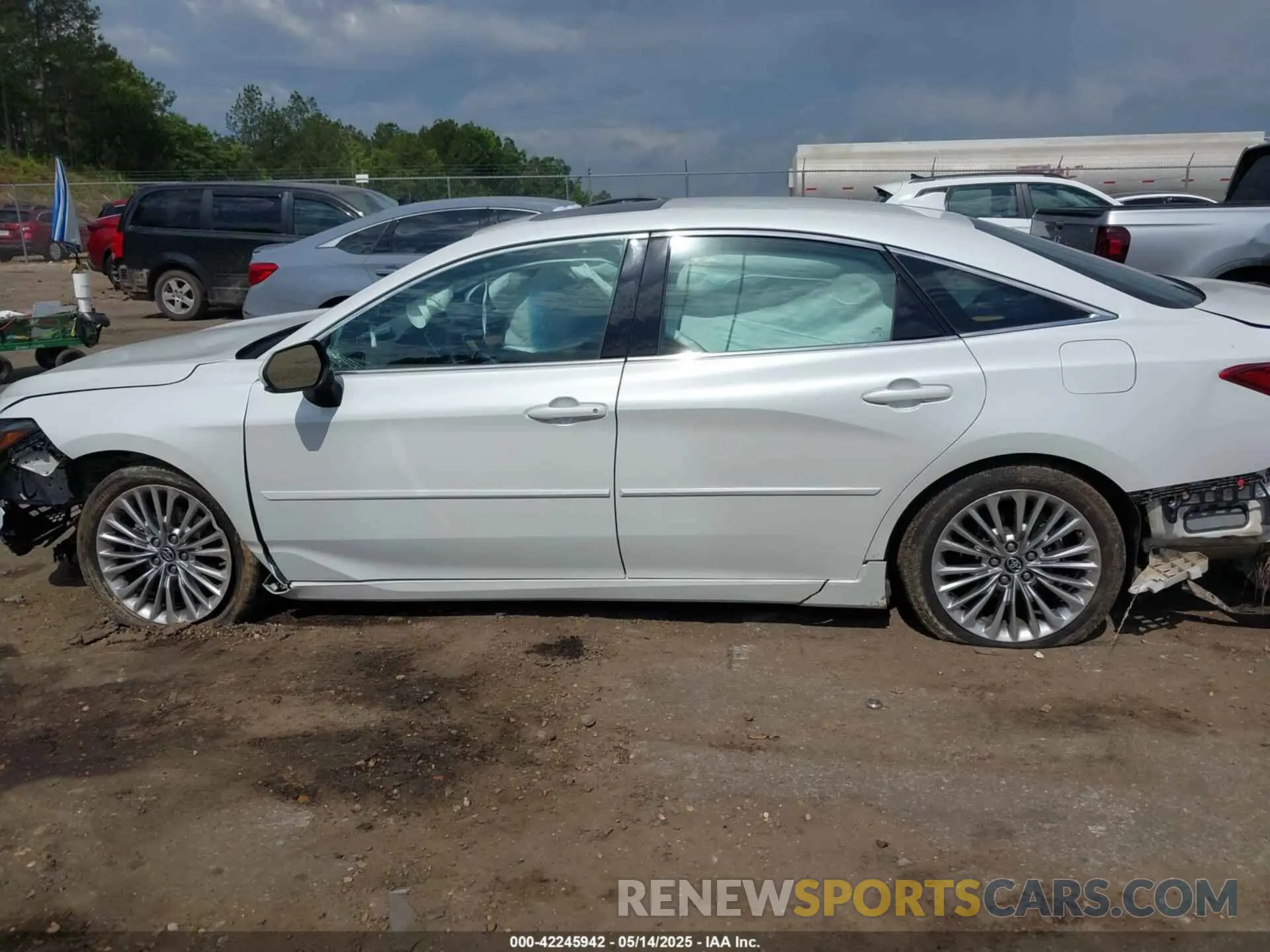 14 Photograph of a damaged car 4T1BZ1FBXKU012242 TOYOTA AVALON 2019